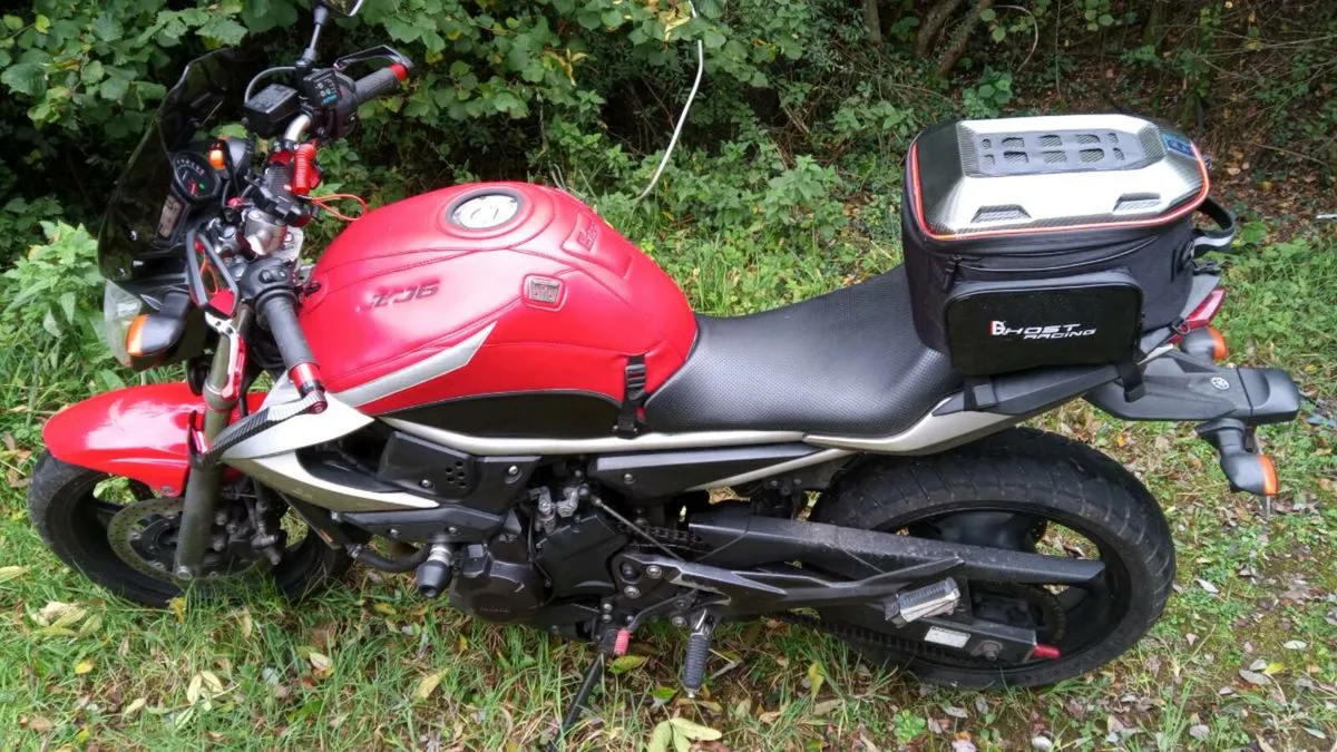 Yamaha XJ6 - Image 1