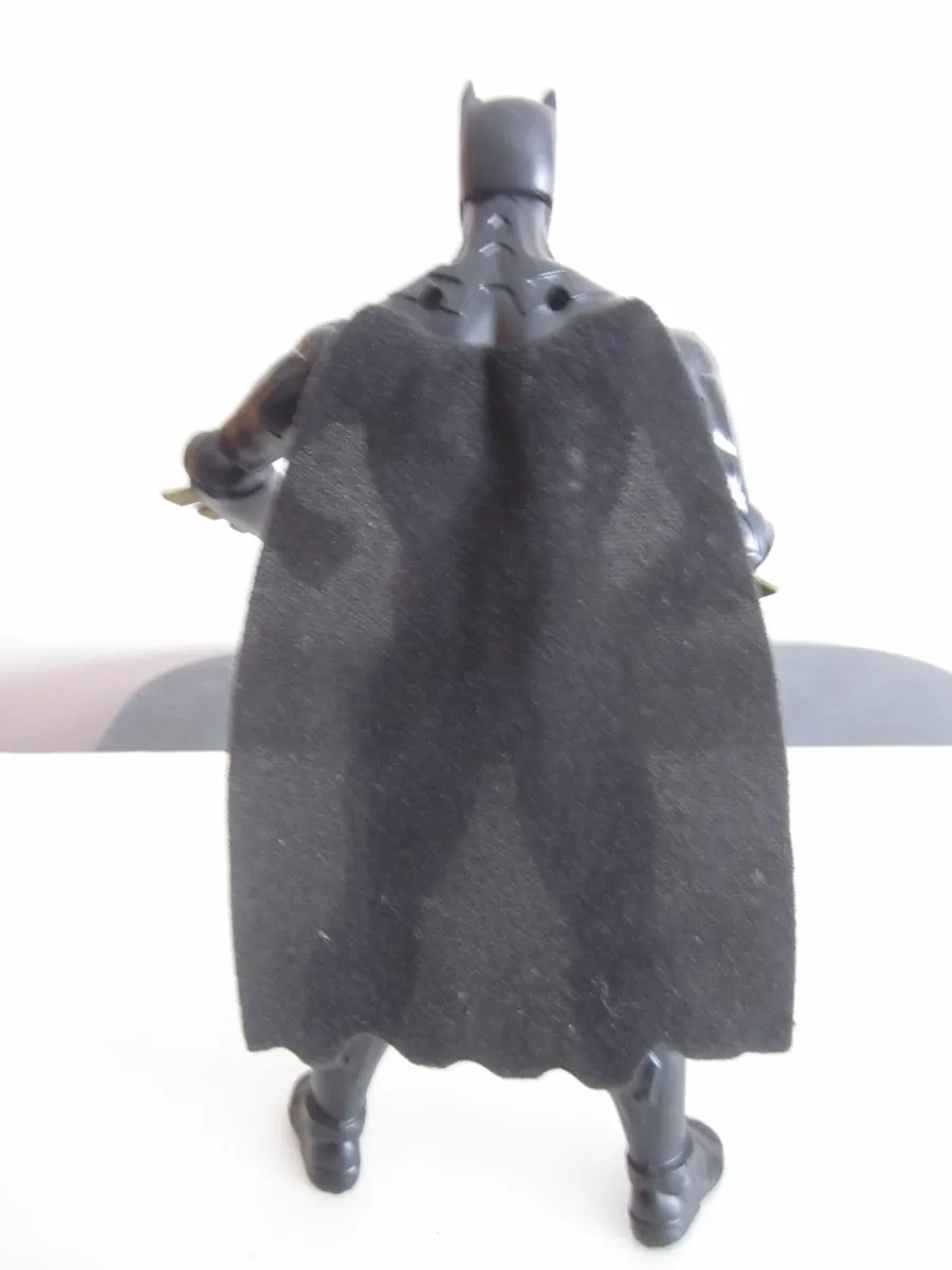 Batman 12 Inch Talking Action Figure - Image 2