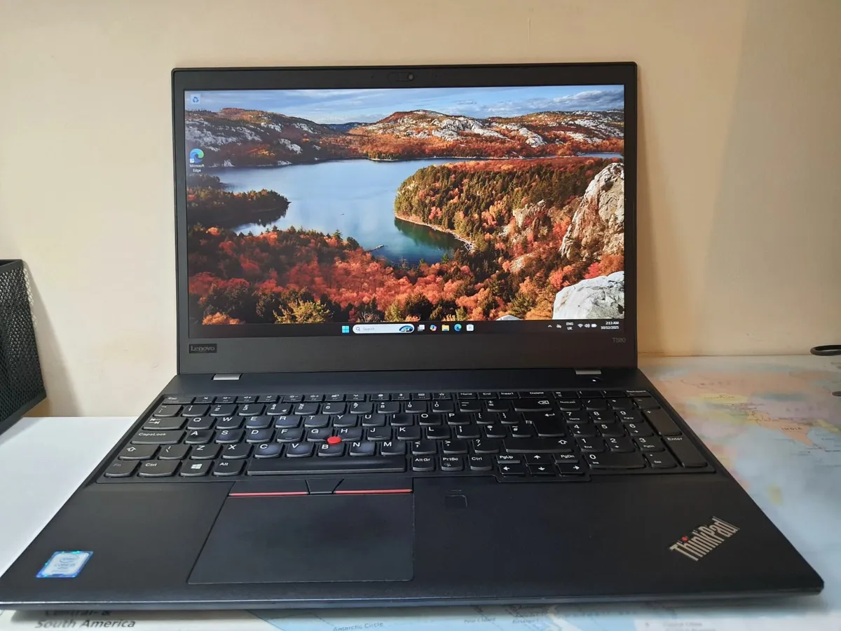 Lenovo ThinkPad T580 15.6" i5 8th gen 16/256GB SSD - Image 1