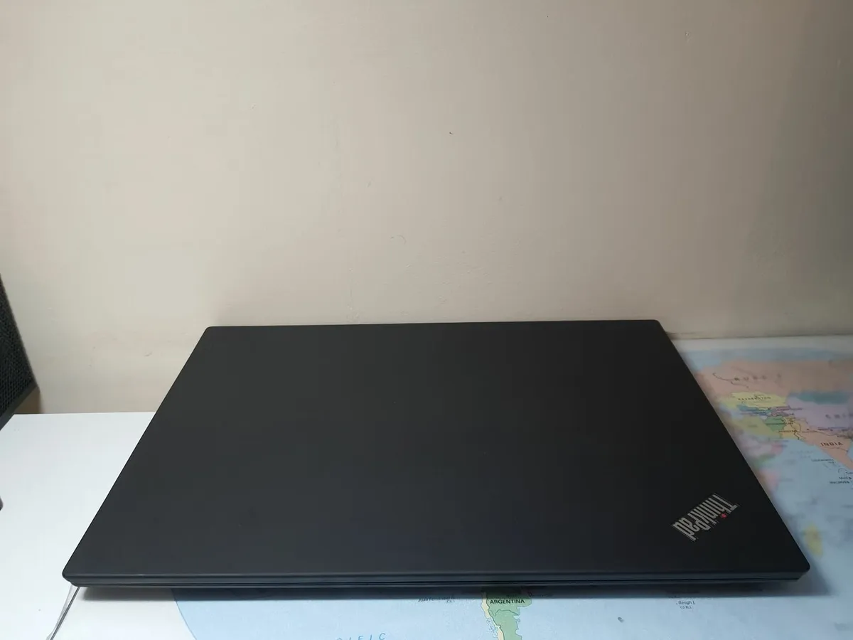 Lenovo ThinkPad T580 15.6" i5 8th gen 16/256GB SSD - Image 2