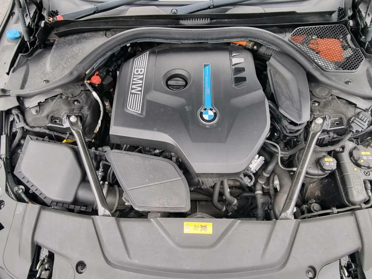 BMW 740e - Image 3