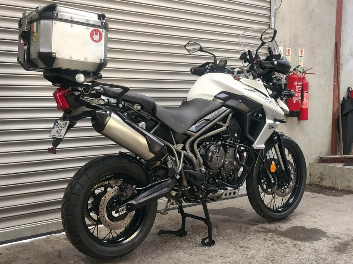 Triumph Tiger 800 XCX Mint Low Mileage - Image 3