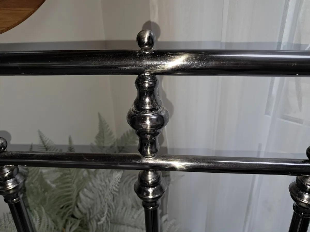 Headboard - Image 2