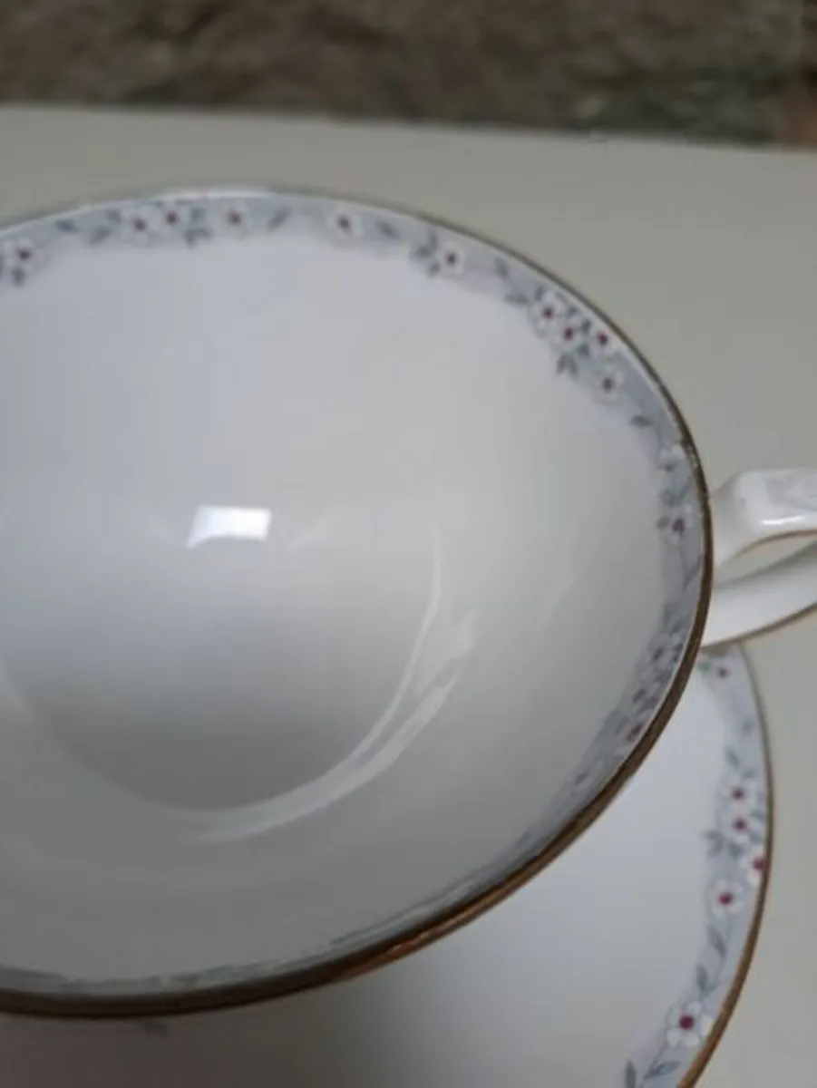 Royal York teacup and saucer - Image 2