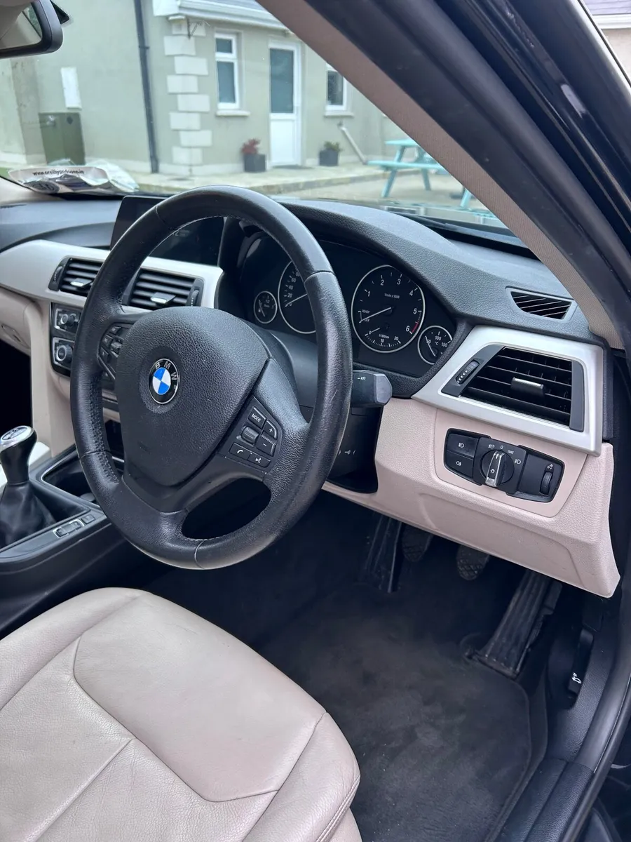 BMW 3-Series 2017 - Image 1