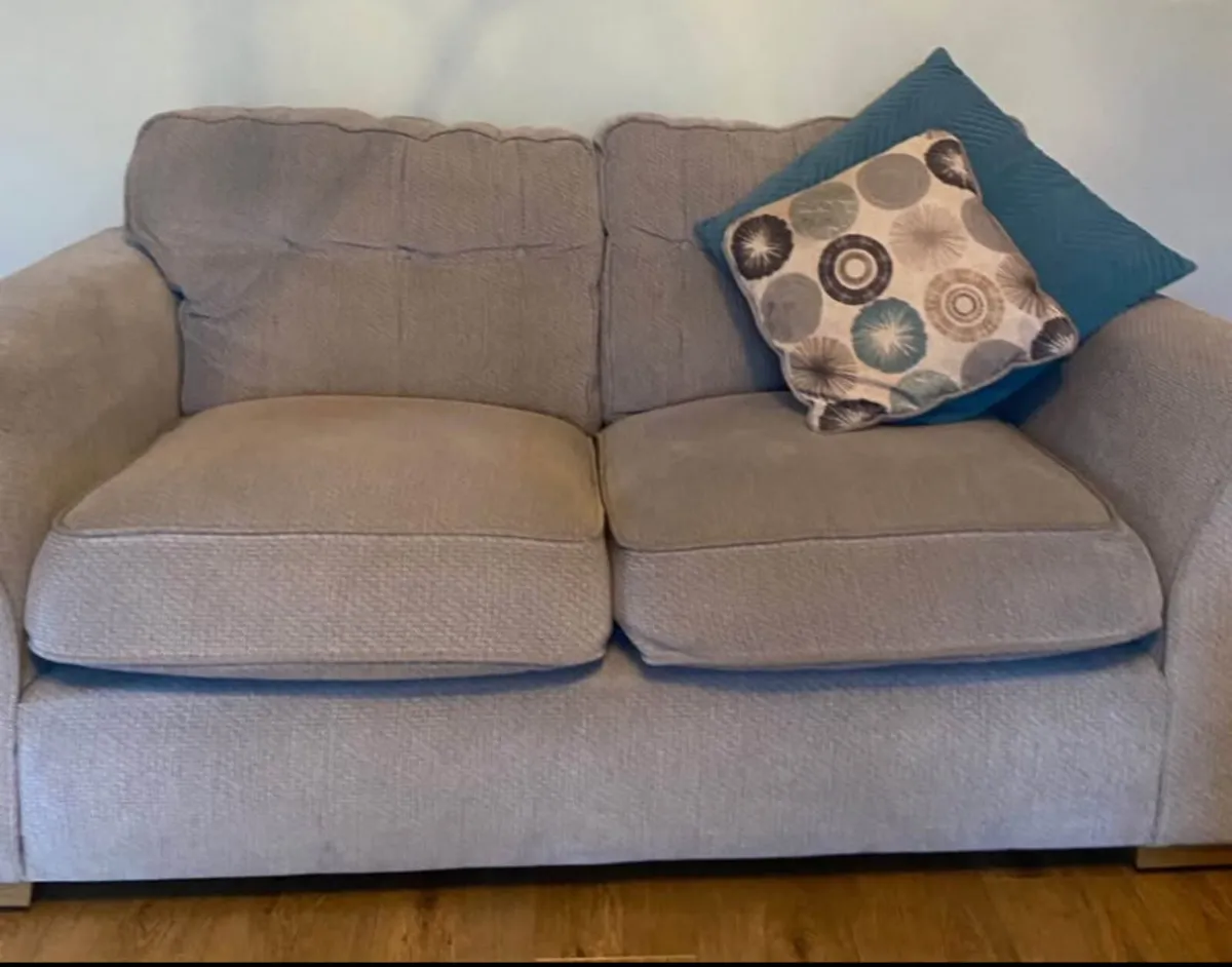 Couches - Image 2