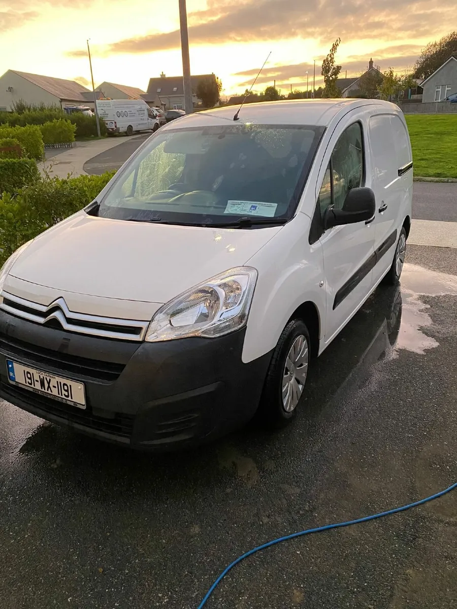 Citroen Berlingo 2019 - Image 2