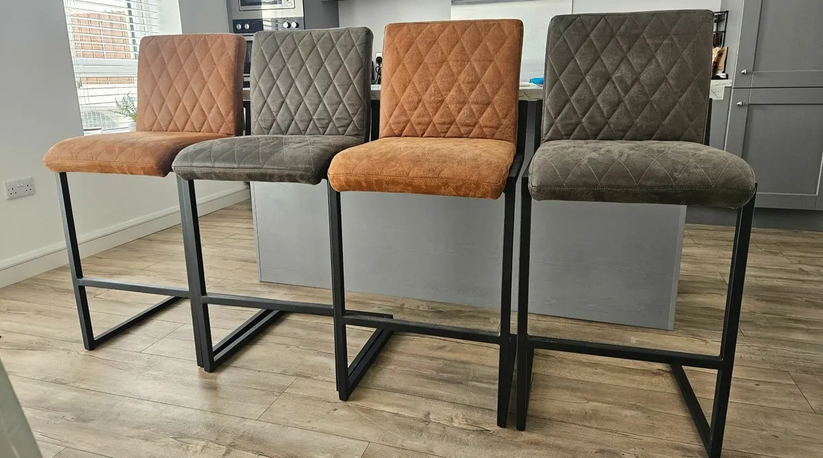 Bar stool - Image 2