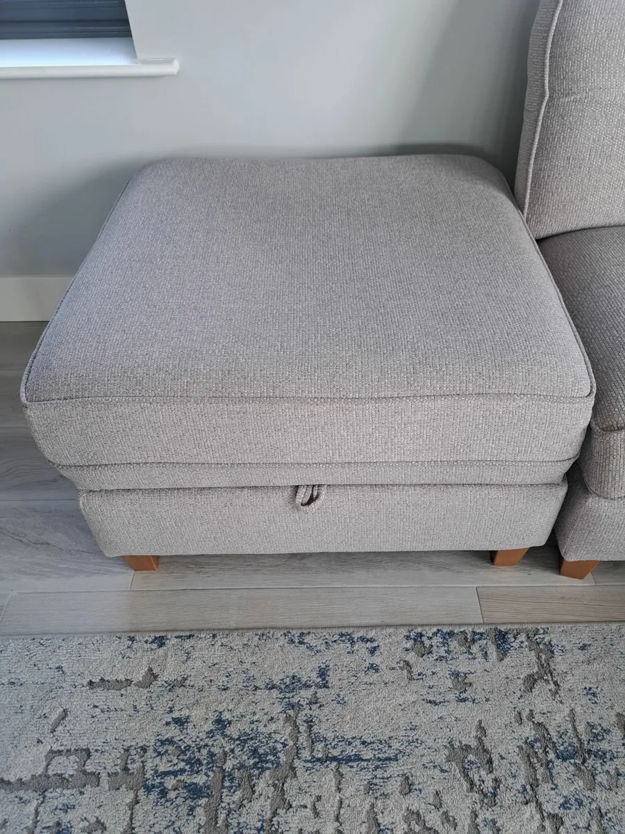 Corner couch - Image 2