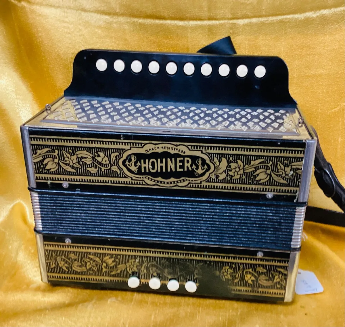 HOHNER 10 KEY C BUTTON MELODEON USED ACCORDION - Image 3
