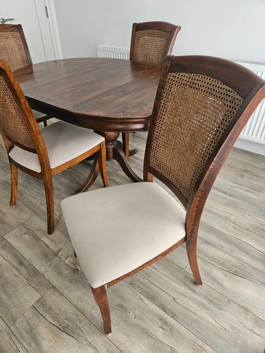 Kitchen Table - Image 4