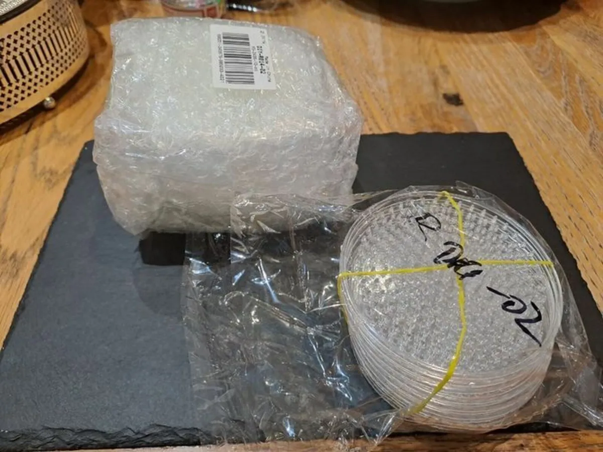Transparent non slip furniture item - Image 2