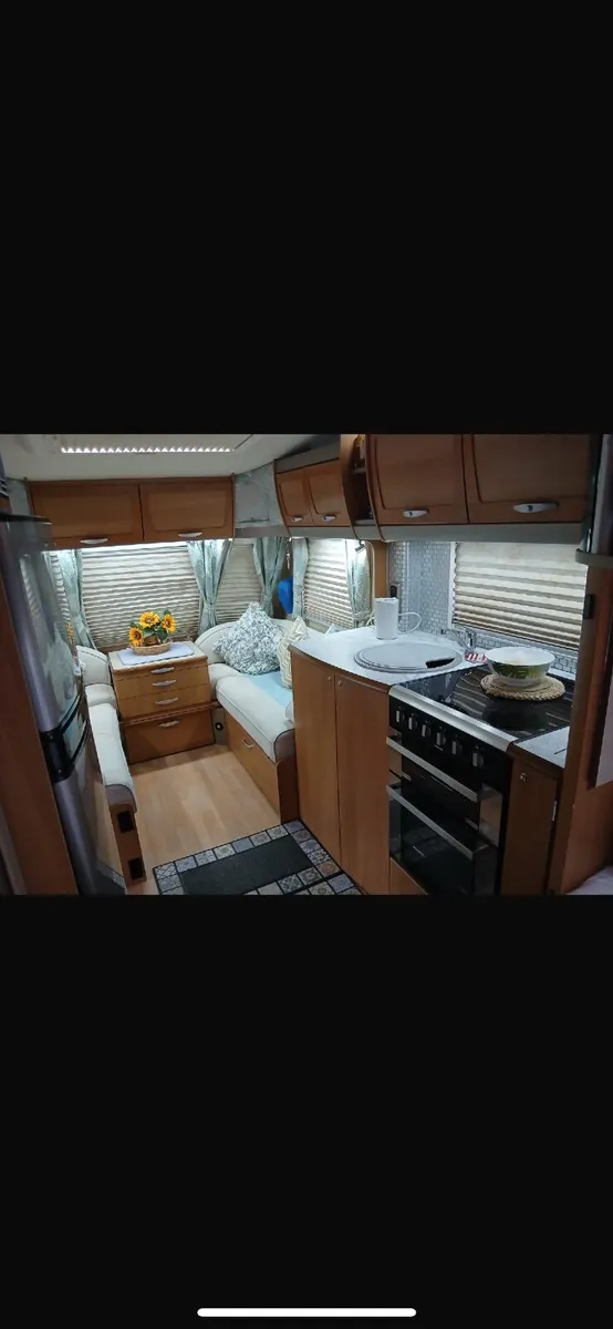 Caravan - Image 4