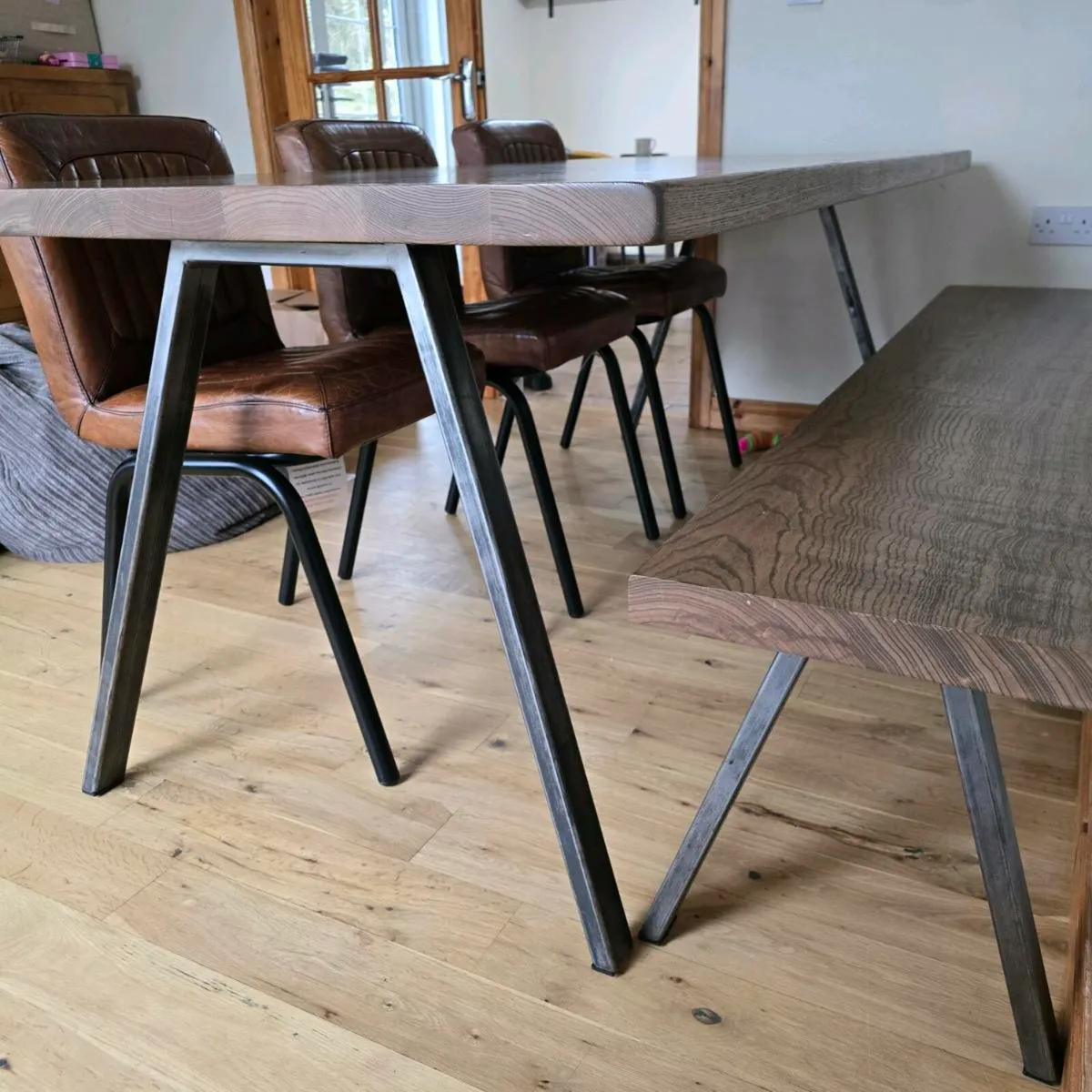 Dining table - Image 4