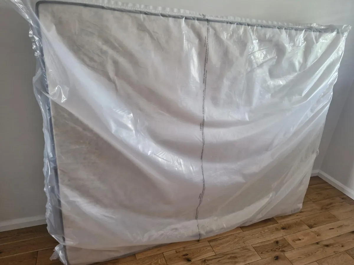 King Koil | Jubilee Motion Mattress | King | 5ft - Image 1