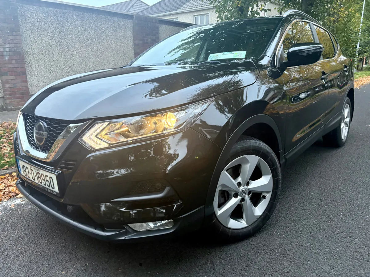 Nissan Qashqai 2019 1.3 Petrol SV Pan Roof - Image 2