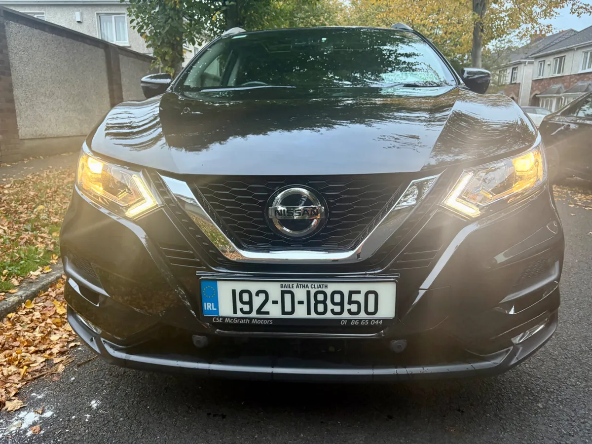 Nissan Qashqai 2019 1.3 Petrol SV Pan Roof - Image 4