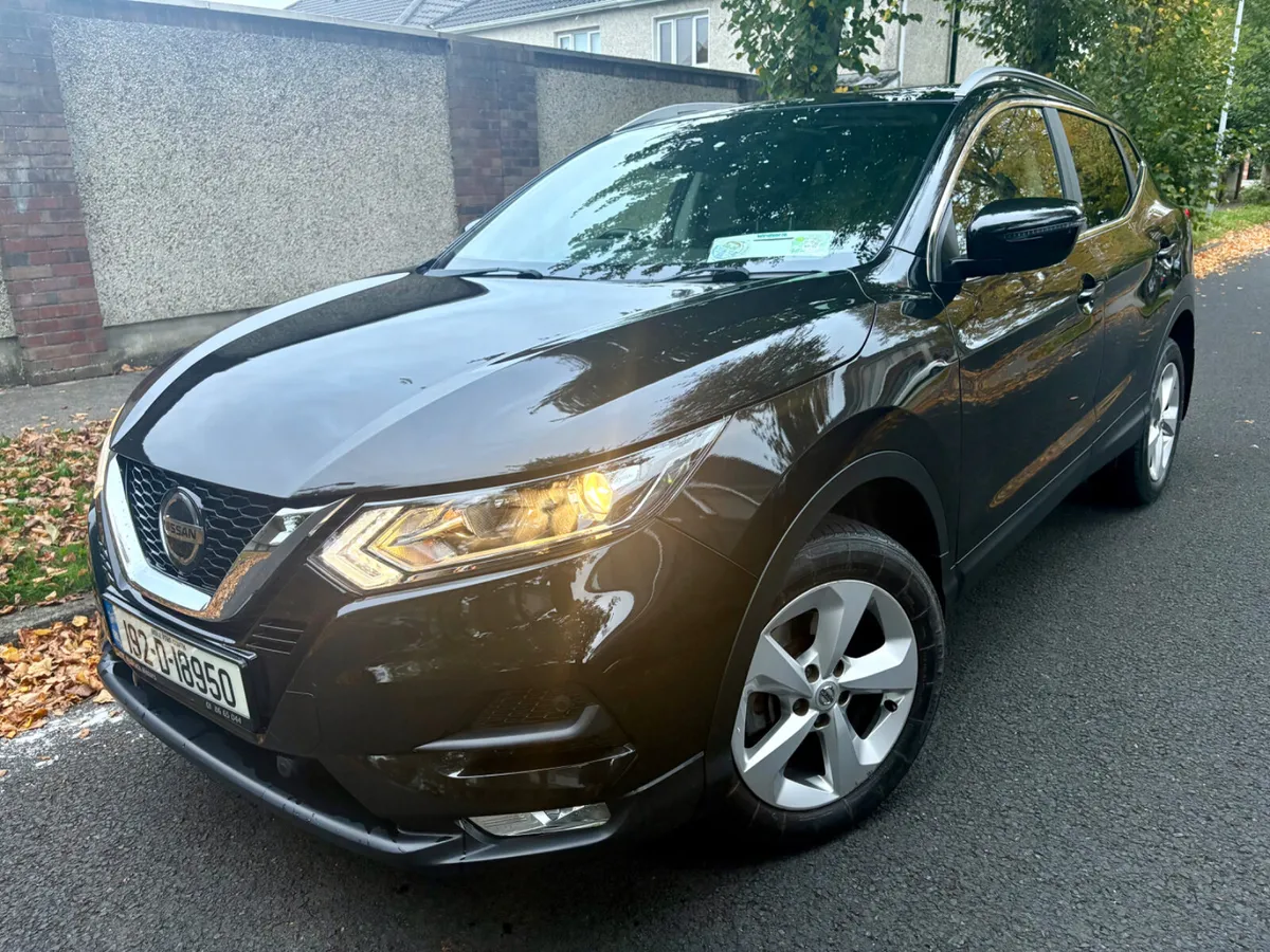 Nissan Qashqai 2019 1.3 Petrol SV Pan Roof - Image 1