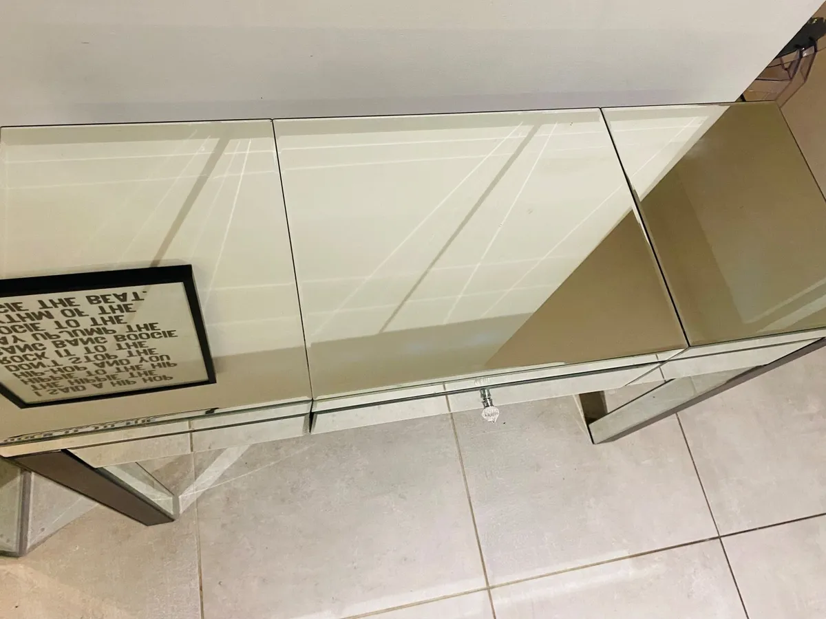 Dressing table and side table - mirrored - Image 4