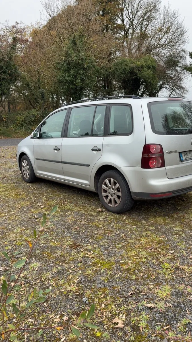 Volkswagen touran - Image 1