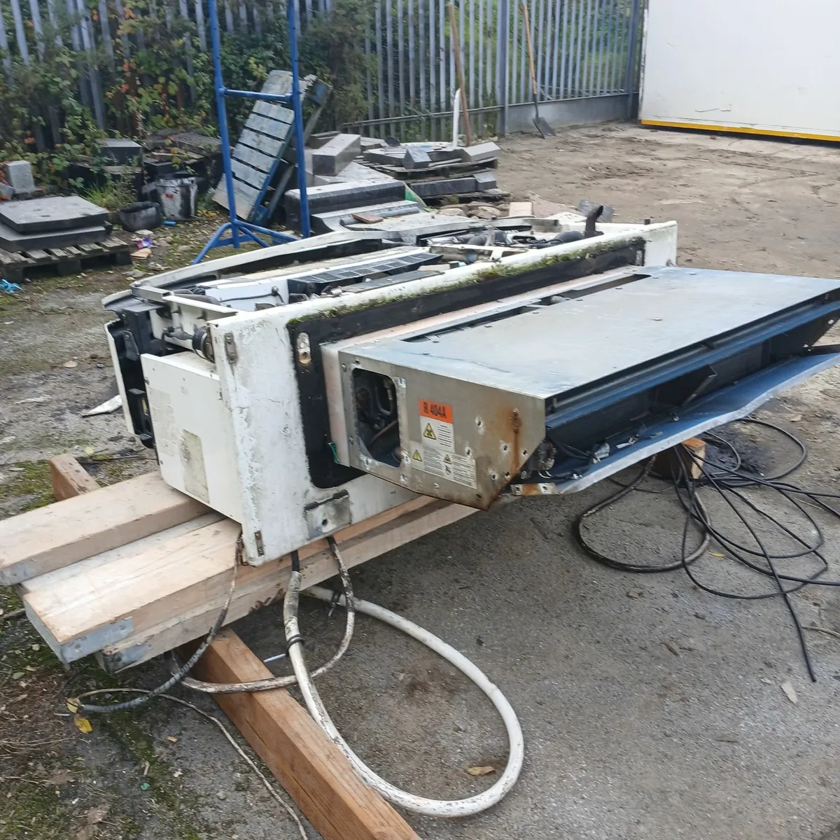 Engine with fridge cooler - Image 3