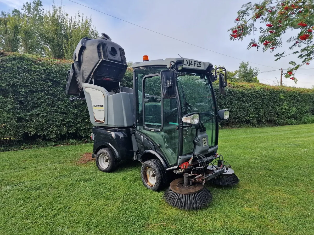Karcher MC50 road sweeper roadsweeper - Image 4