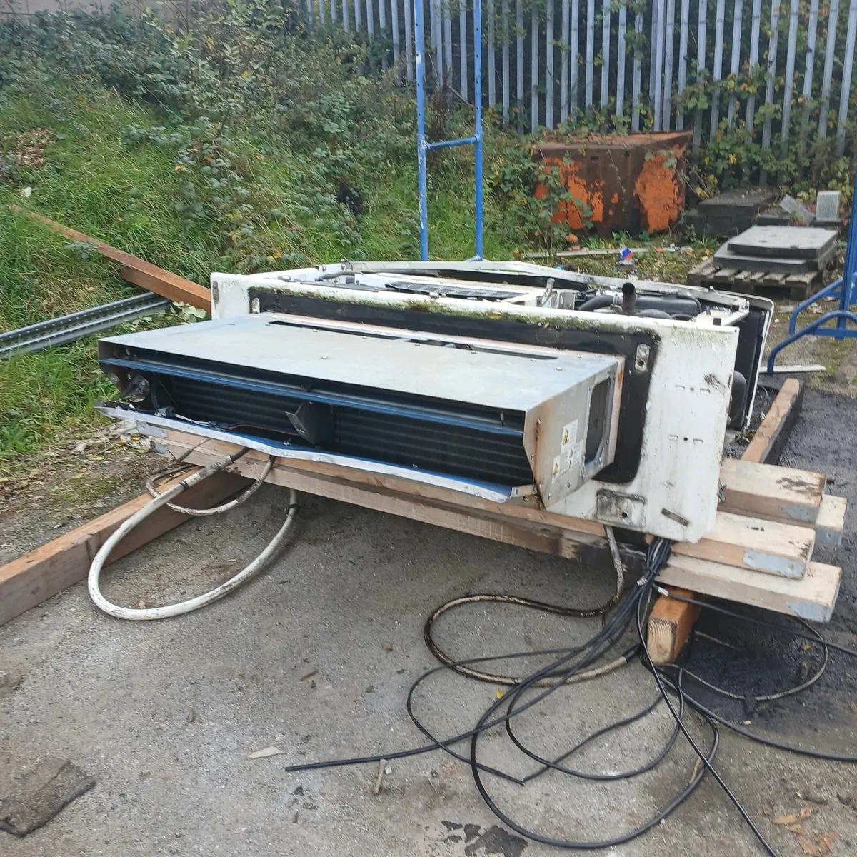 Engine with fridge cooler - Image 4