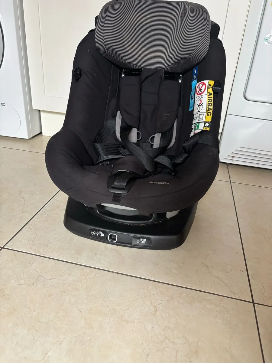 Maxi cosi axis 360 swivel car seat - Image 2