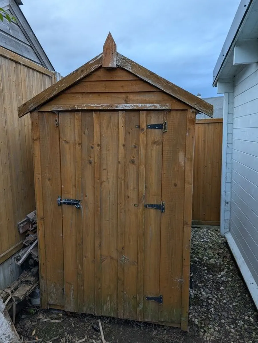 Shed for sale - Image 1
