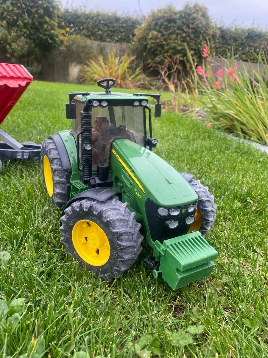 John Deere toy Britains tractor with trailer - Image 3