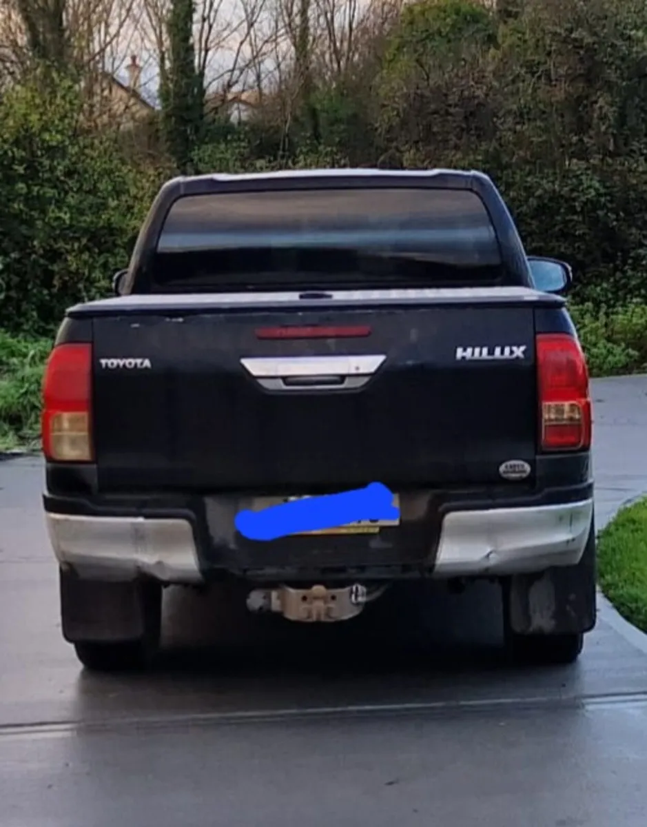 Toyota Hilux - Image 2