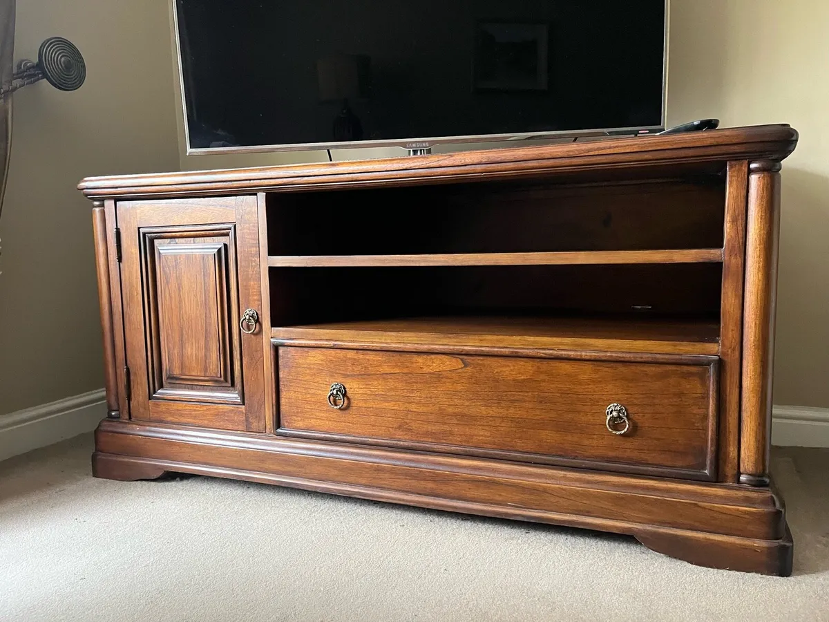 Solid wood TV unit - Image 3