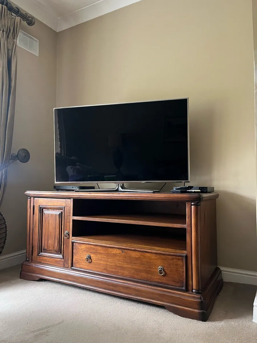 Solid wood TV unit - Image 4