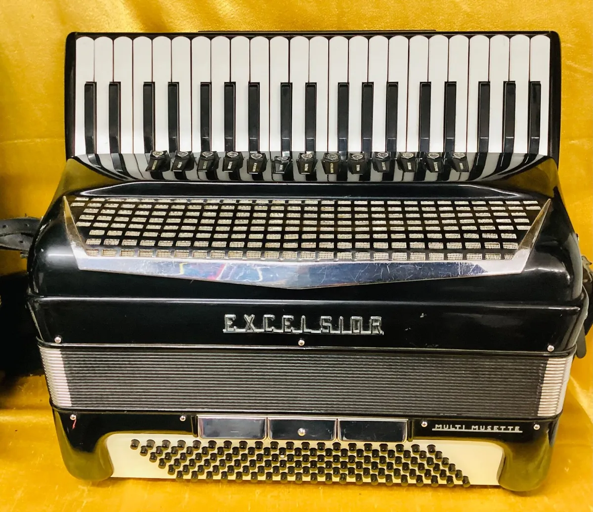 EXCELSIOR 4 VOICE MULTI-MUSETTE PIANO ACCORDION - Image 1