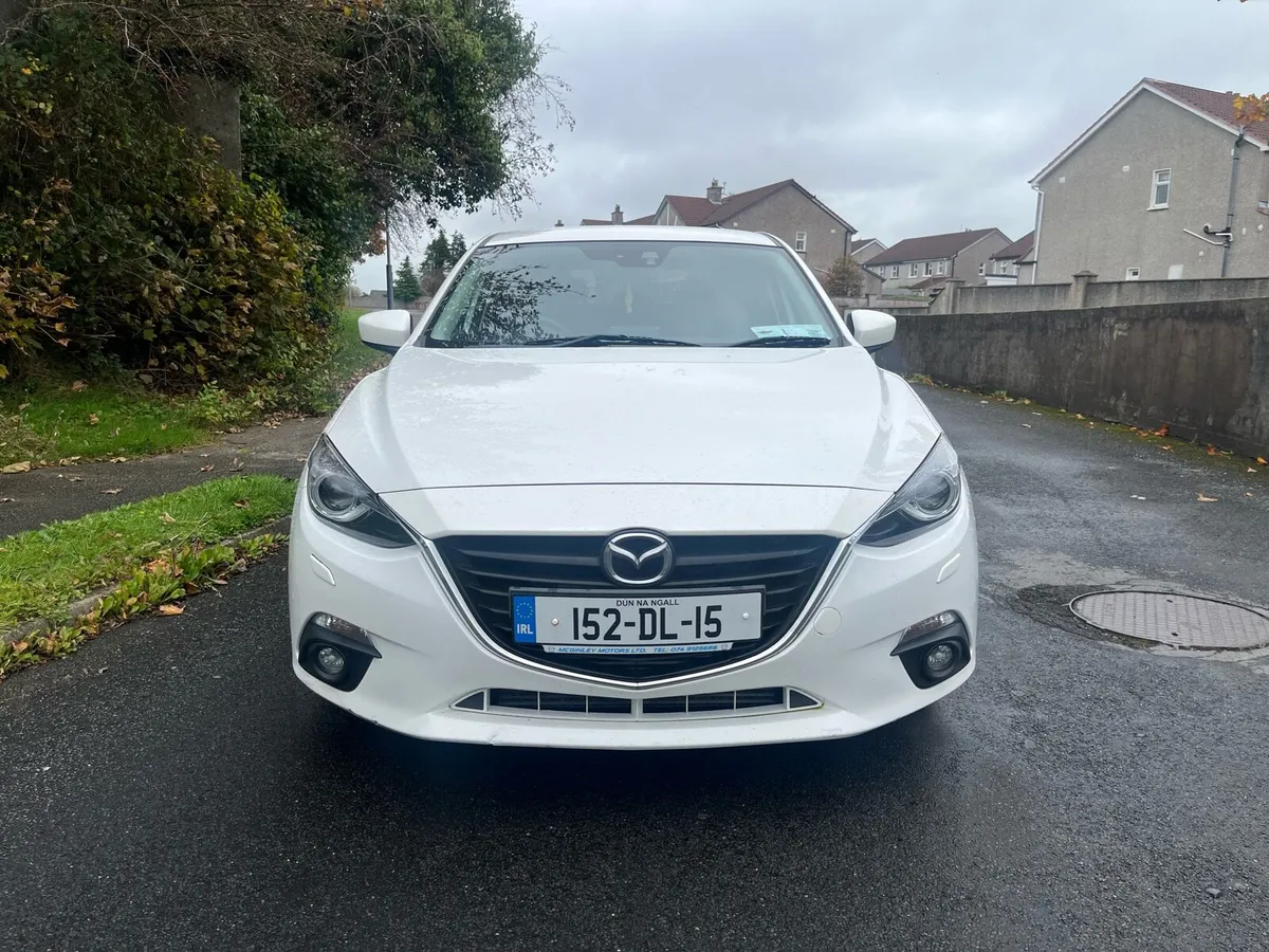 2015 (152) Mazda 3 2.2 Diesel Sky active - Image 2