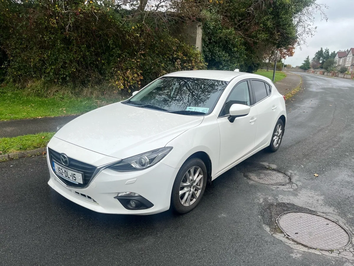 2015 (152) Mazda 3 2.2 Diesel Sky active - Image 3