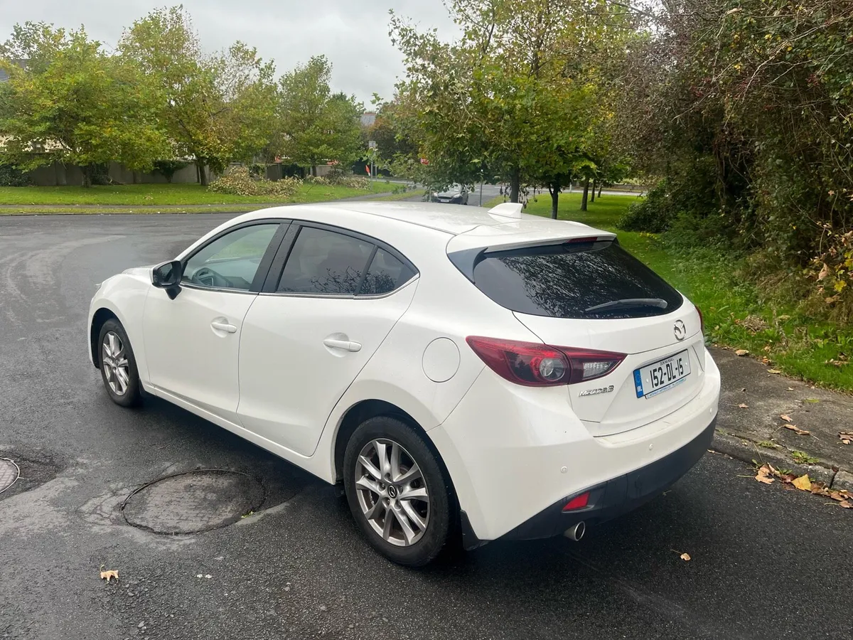 2015 (152) Mazda 3 2.2 Diesel Sky active - Image 4