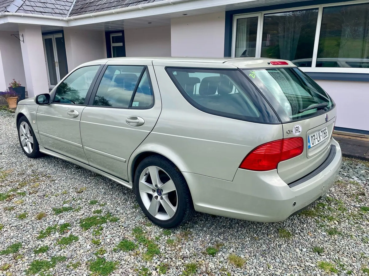 Car - Image 3