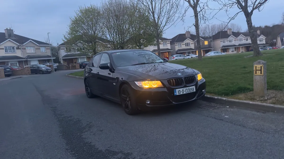 Bmw 318d *AUTOMATIC* - Image 1