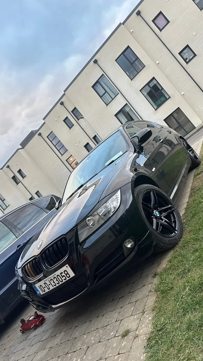 Bmw 318d *AUTOMATIC* - Image 2