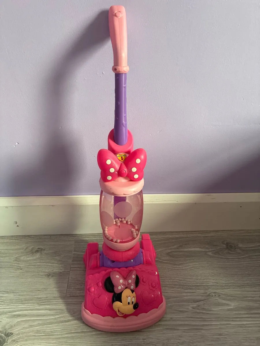 Minnie Mouse toy hoover