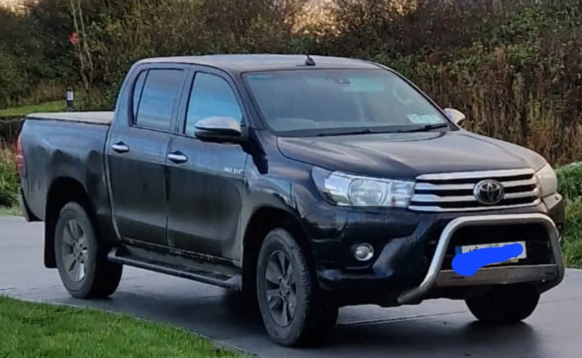 Toyota Hilux - Image 1