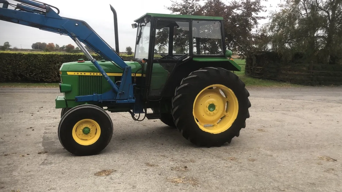 JOHN DEERE 2140 AND TANCO LOADER - Image 1