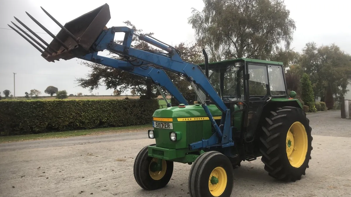 JOHN DEERE 2140 AND TANCO LOADER - Image 2
