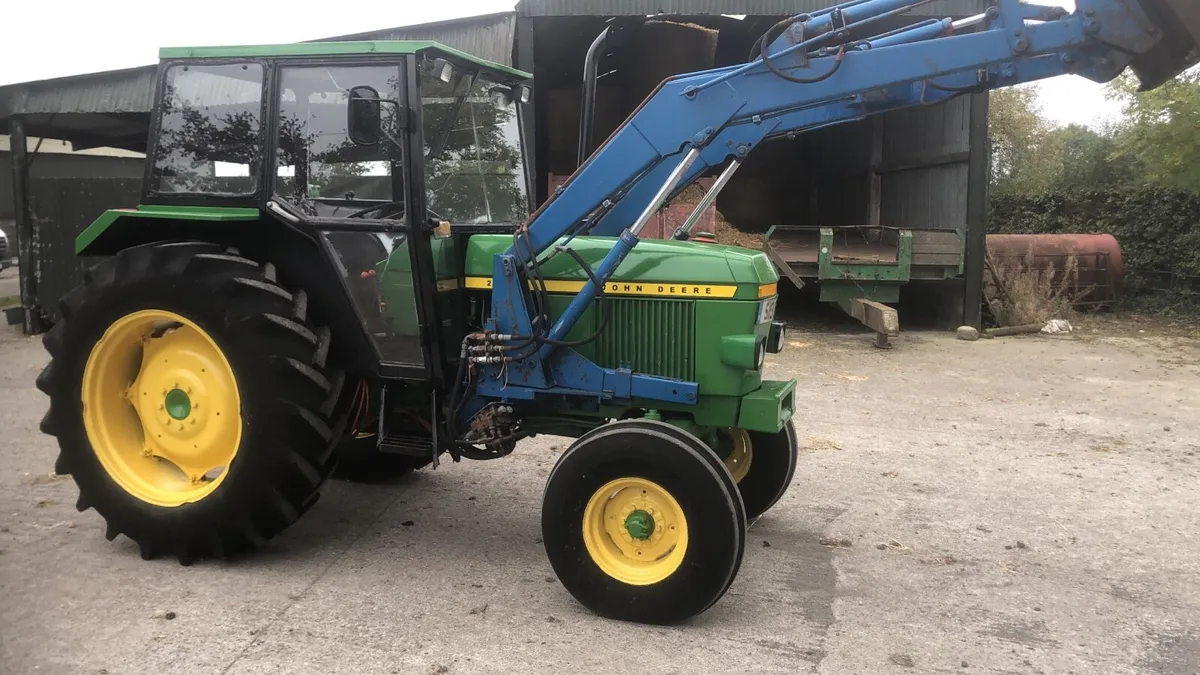 JOHN DEERE 2140 AND TANCO LOADER - Image 3