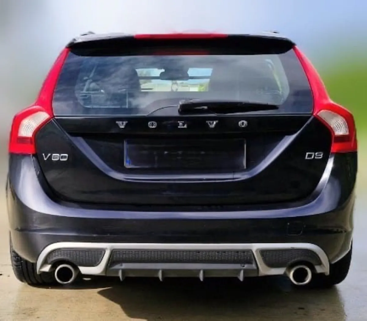 Volvo V60 2011 - Image 2