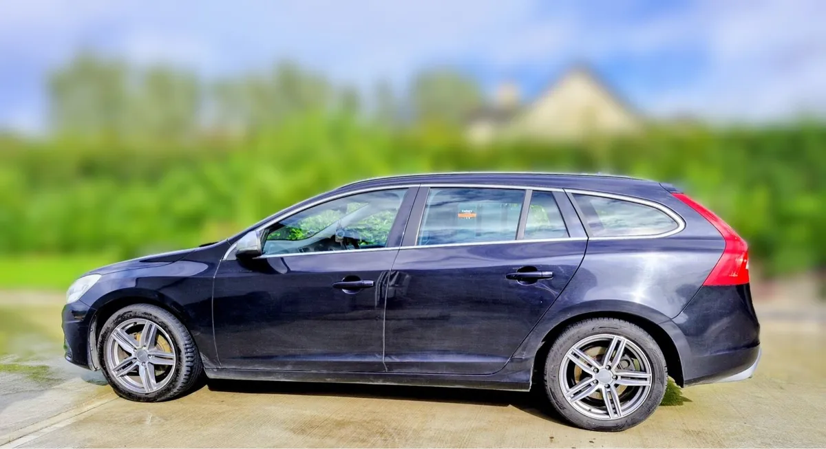 Volvo V60 2011 - Image 4