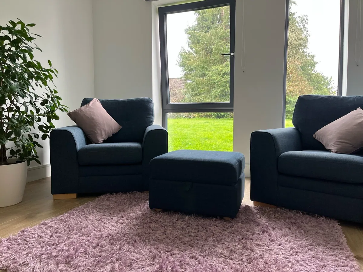 Armchairs and footstool - Image 2