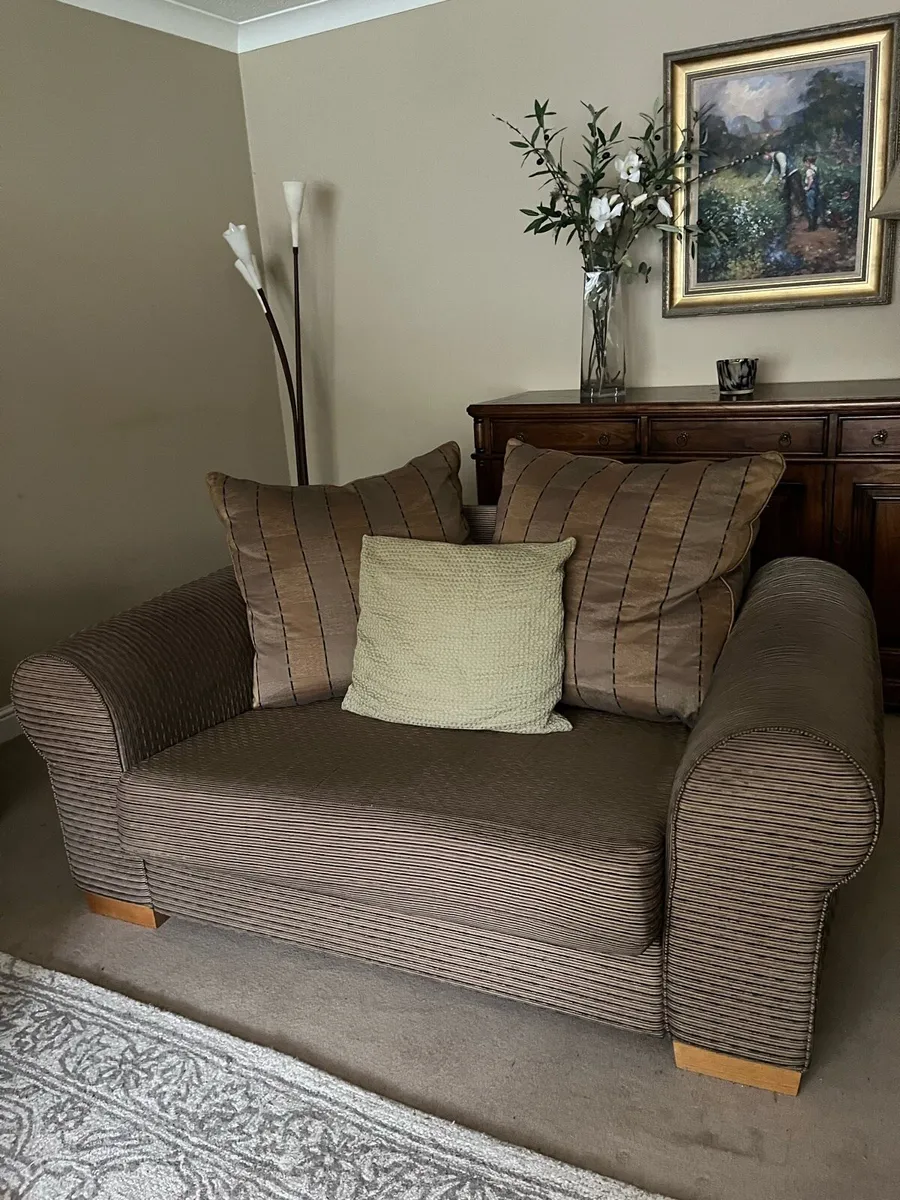 Cuddle chair - Image 3