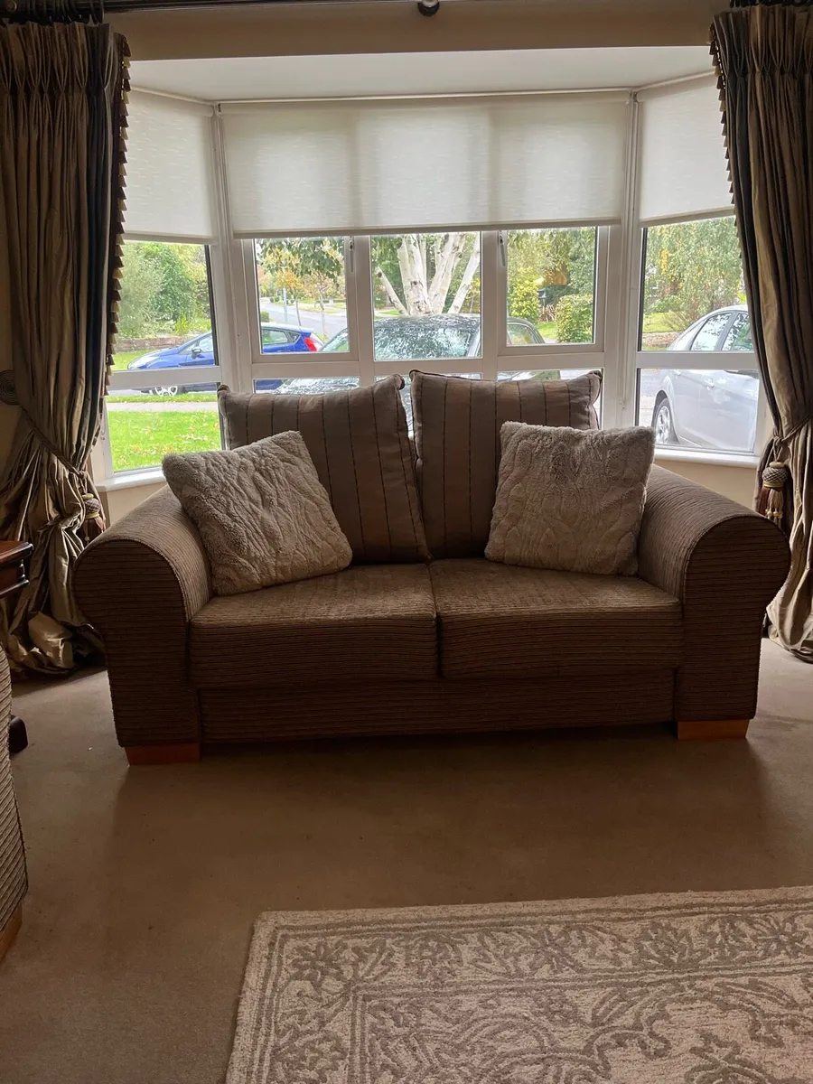 2 seater couch - Image 2